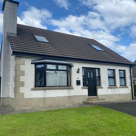Holiday Home In Ballycastle - Fainne Na Cairde 외부 사진