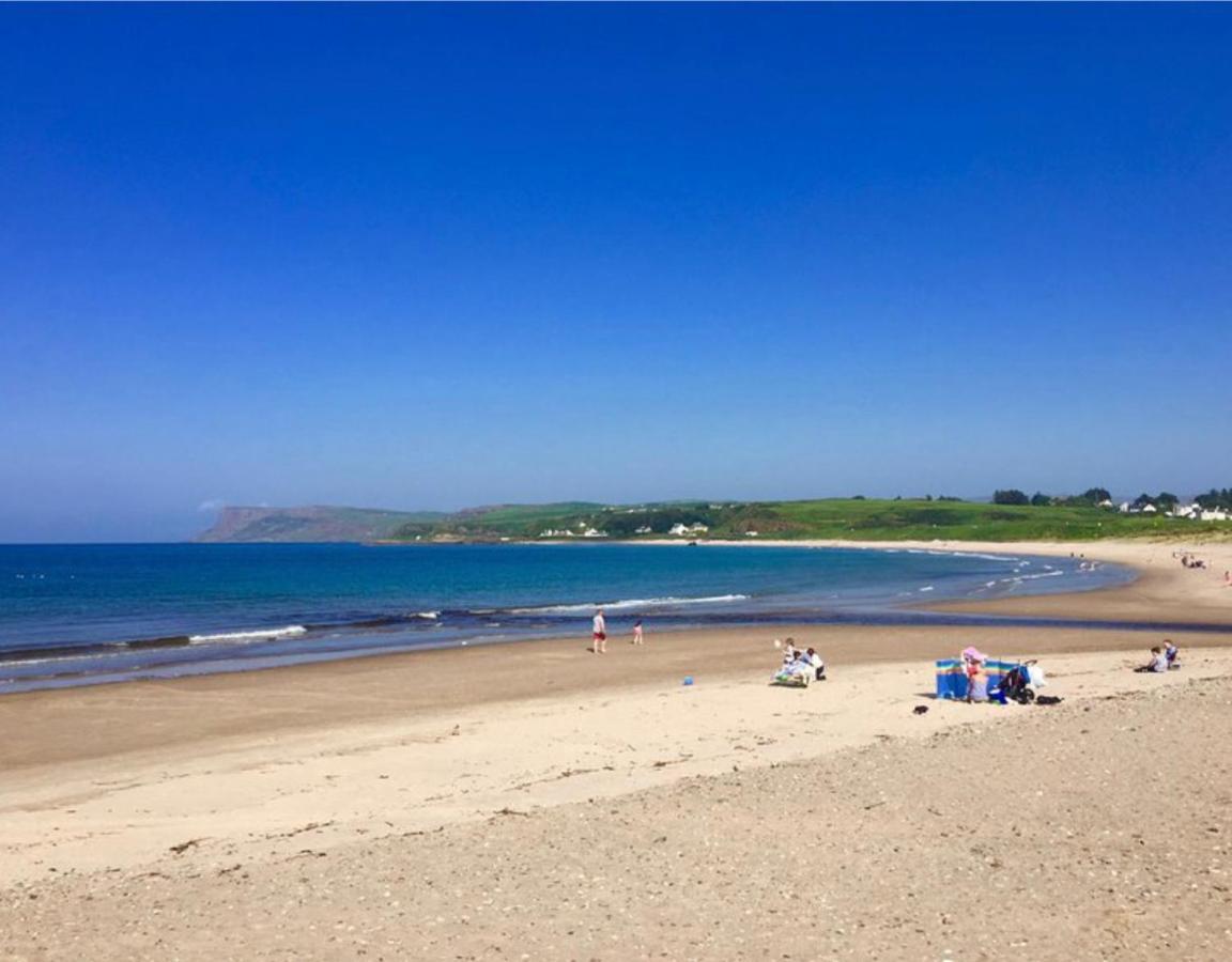 Holiday Home In Ballycastle - Fainne Na Cairde 외부 사진