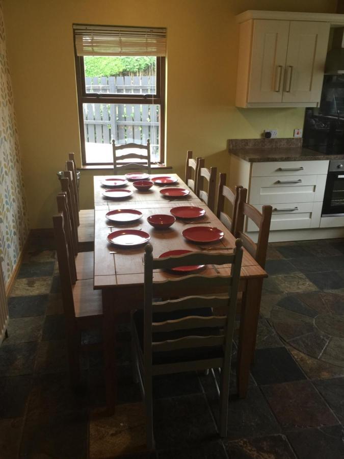 Holiday Home In Ballycastle - Fainne Na Cairde 외부 사진
