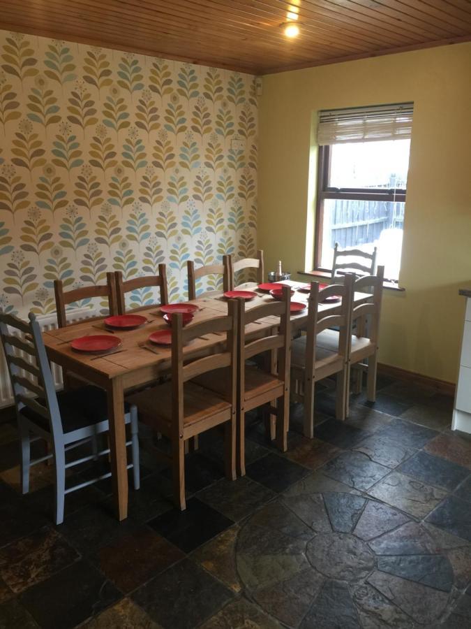 Holiday Home In Ballycastle - Fainne Na Cairde 외부 사진