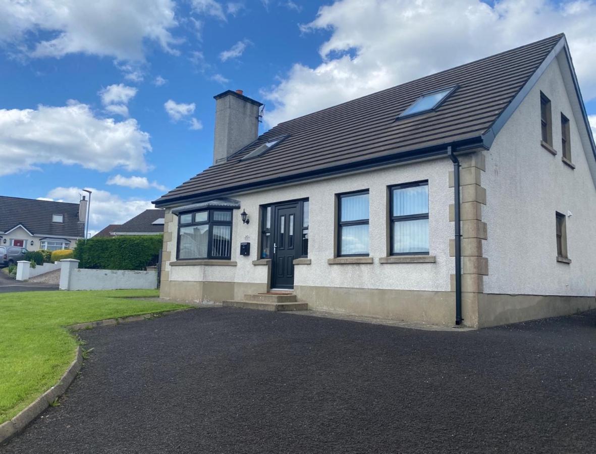 Holiday Home In Ballycastle - Fainne Na Cairde 외부 사진