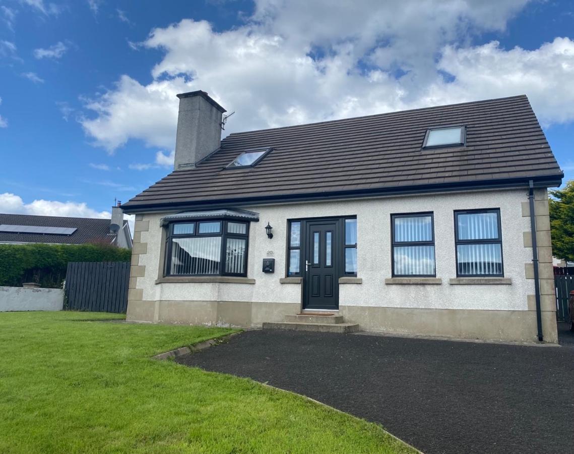 Holiday Home In Ballycastle - Fainne Na Cairde 외부 사진