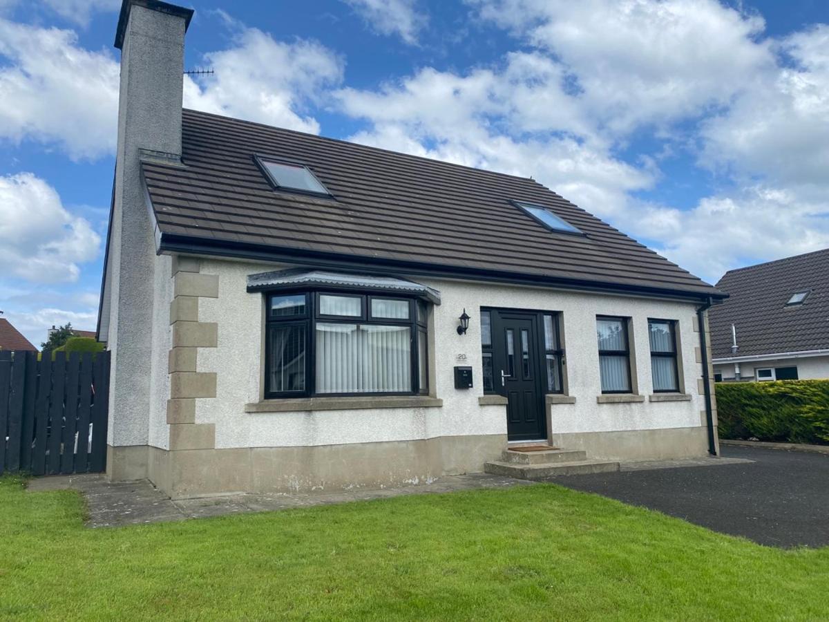 Holiday Home In Ballycastle - Fainne Na Cairde 외부 사진